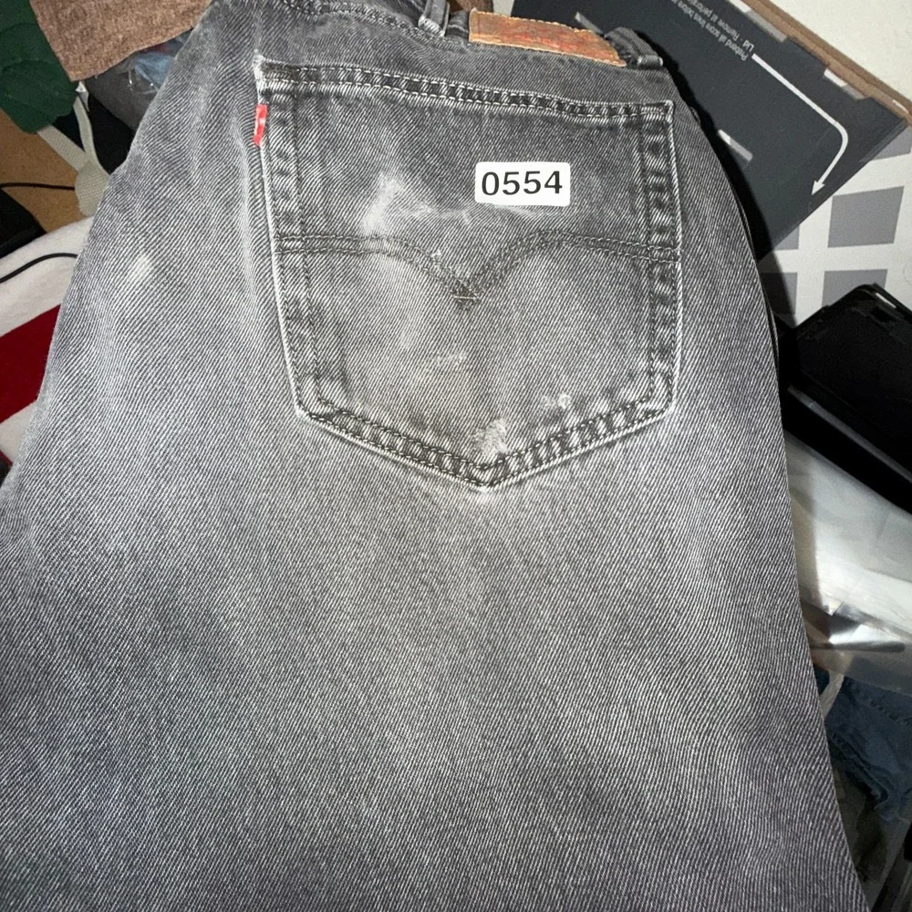 Levi's 505 Jeans Mens 38x34 Gray‎ Denim Cotton Mid Rise Streetwear Straight Leg